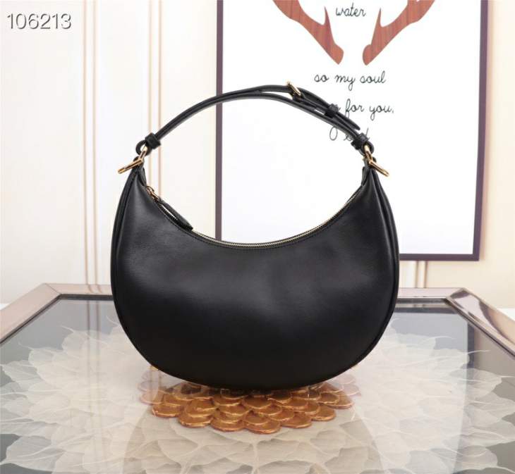 Picture of Fendi Handbags _SKUfw237493342fw
